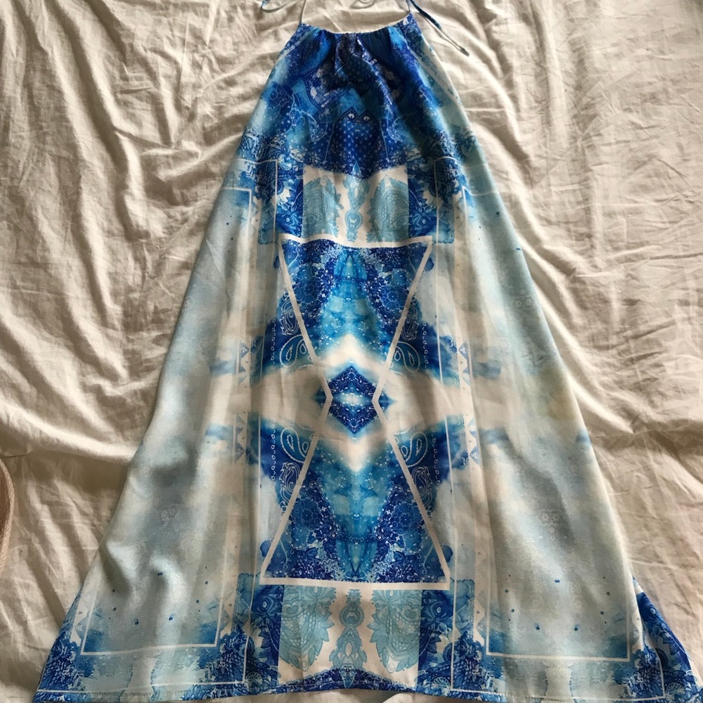 Blue and White open back tie neck shift dress